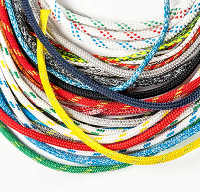 NÄYTTÖ & SUUNNITTELU